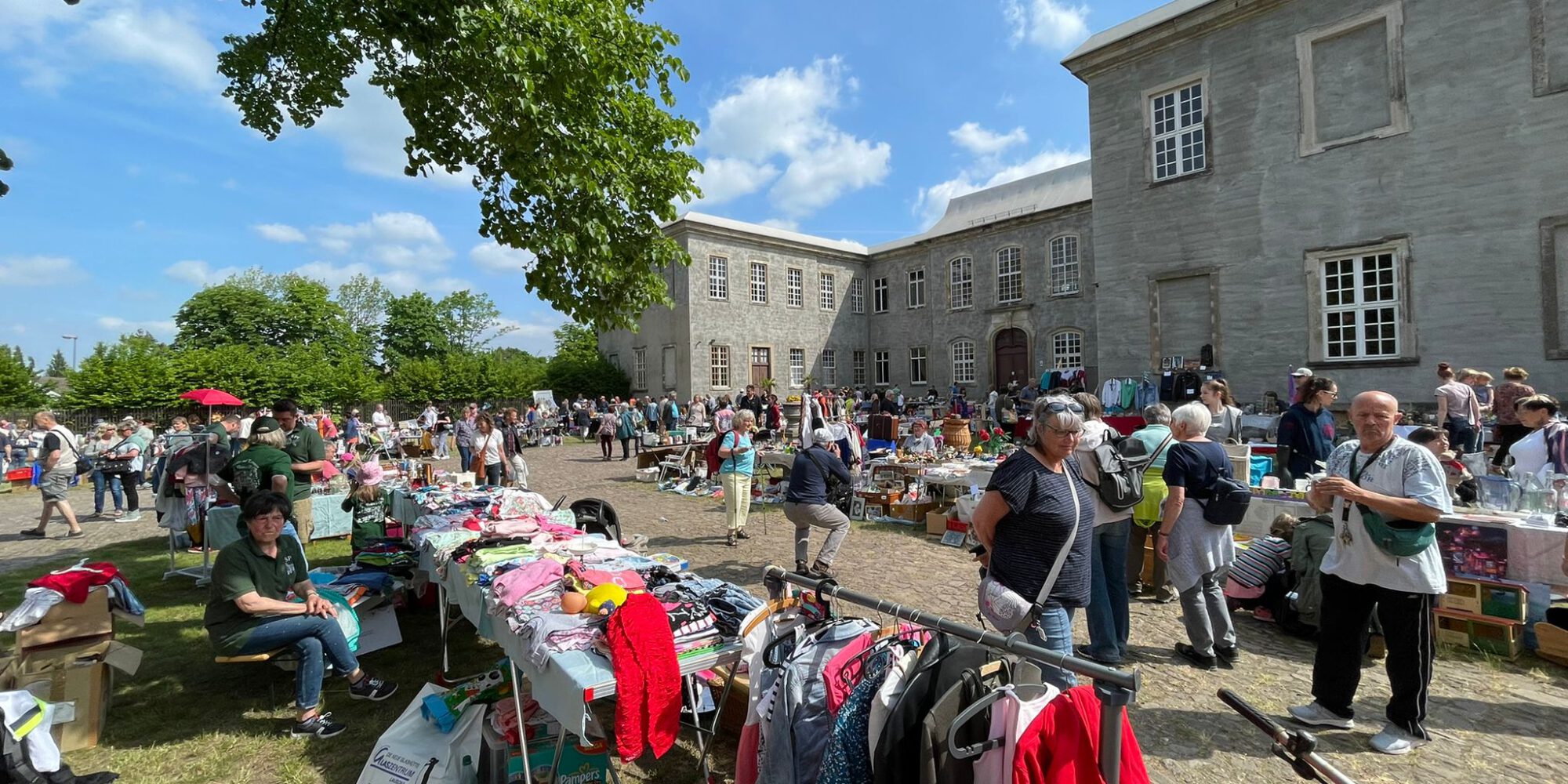 Schlossflohmarkt